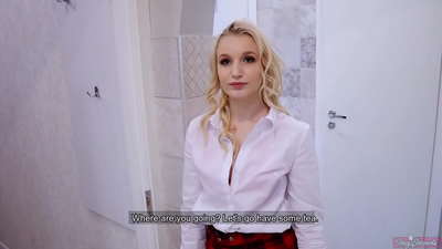 အထဲမှာ Porno cum